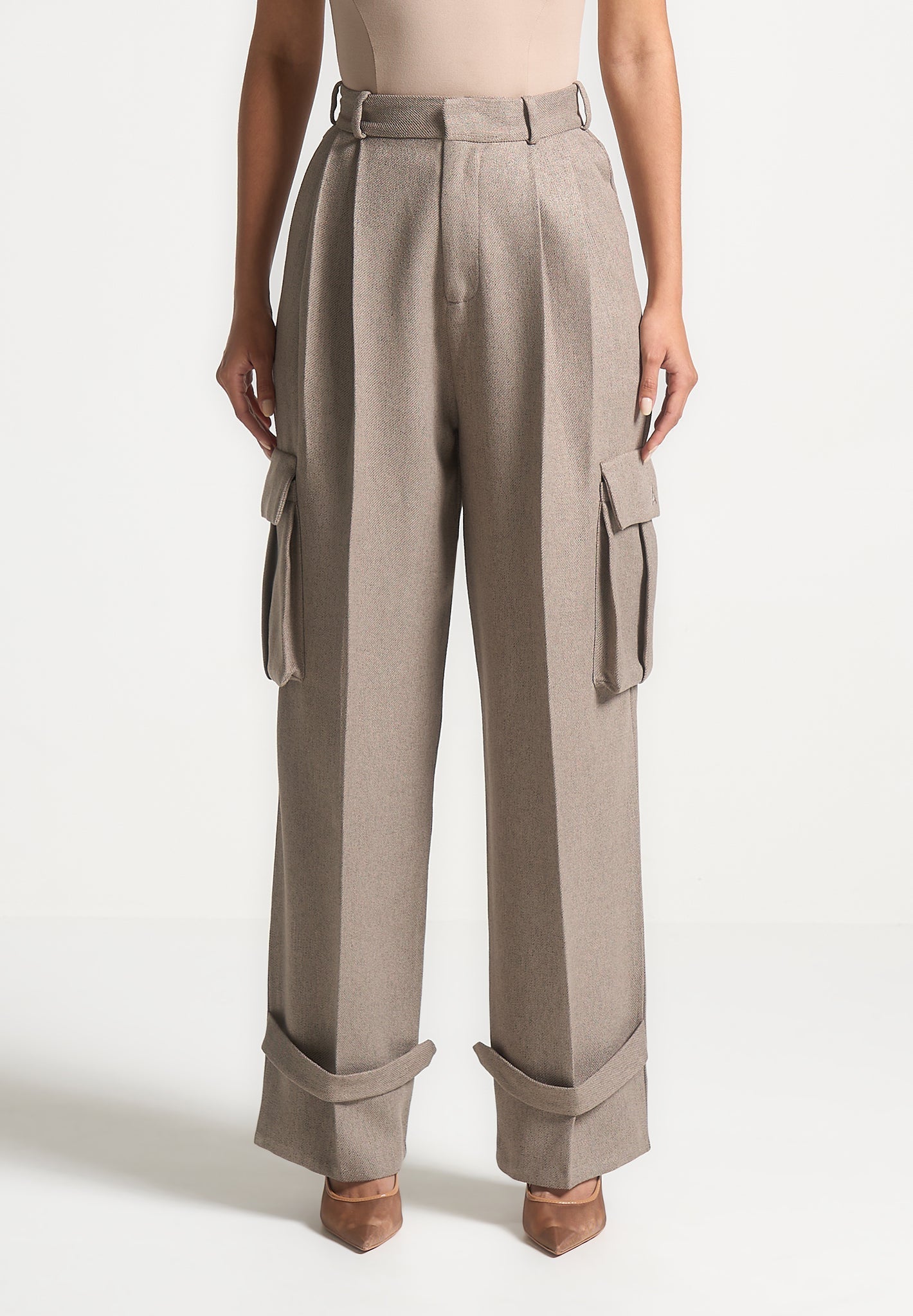 danielle-textured-tailored-pleated-cargo-trousers-taupe